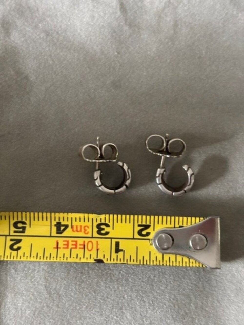 Vintage Lisa Jenks Silver Huggie Earrings - Picture 3 of 4